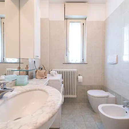 I-host Flat - Adamello 8 *
