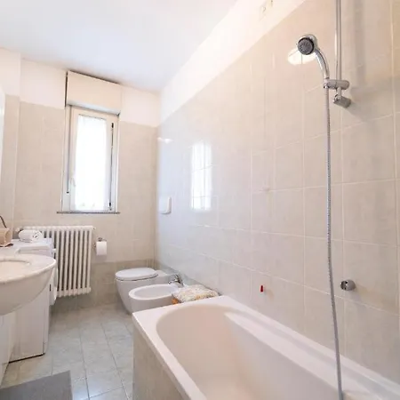I-host Flat - Adamello 8 ميلان