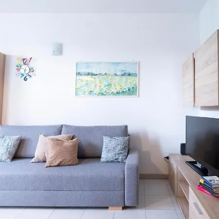 I-host Flat - Adamello 8 شقة *